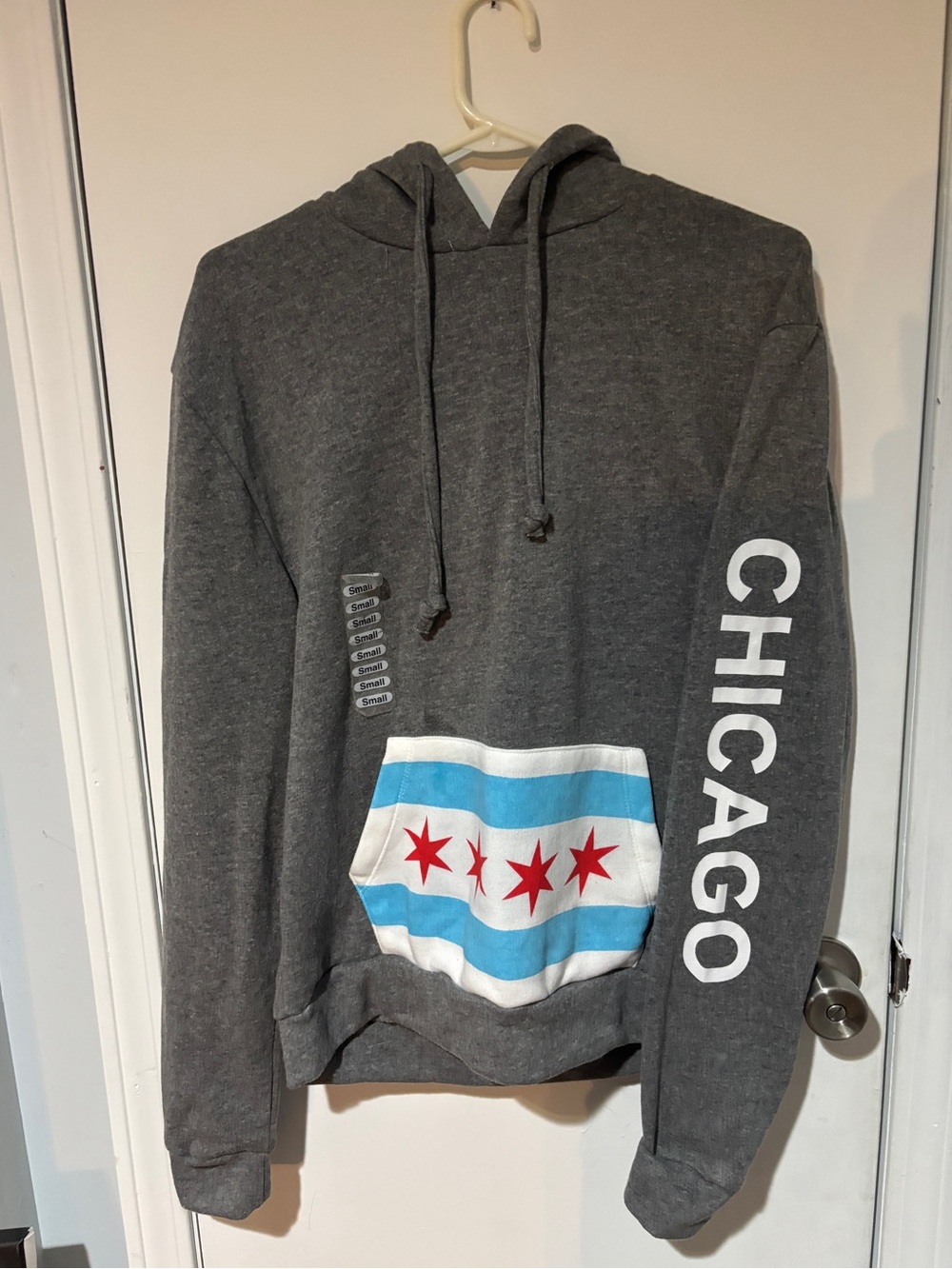NWT Women’s S Chicago hoodie